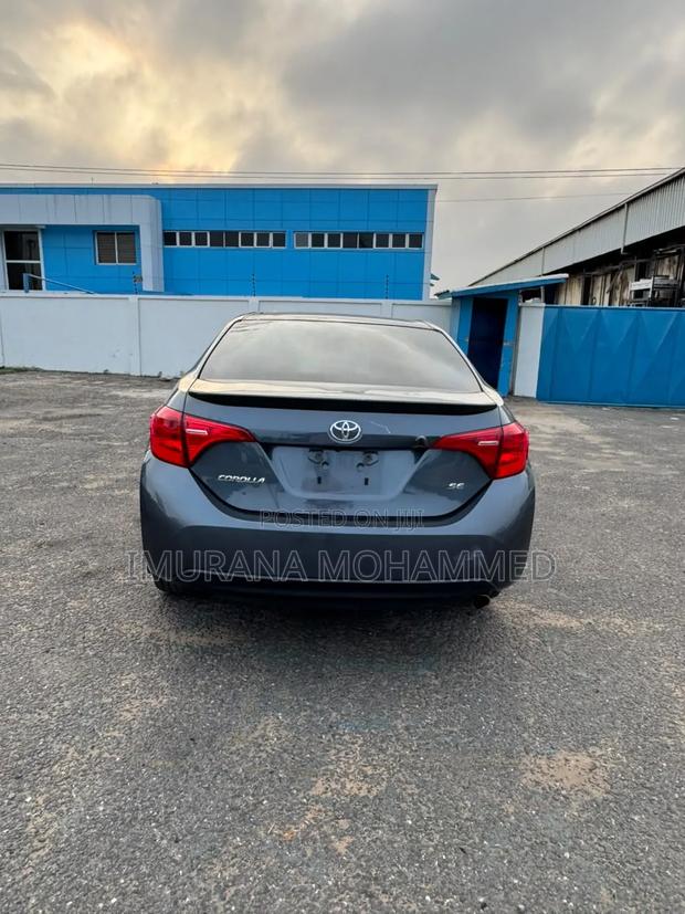 Toyota Corolla 2017 Gray