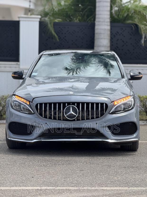 Mercedes-Benz C300 2016 Gray