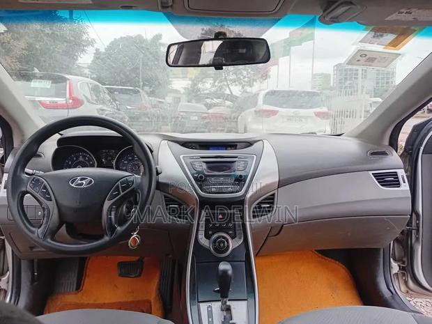 Hyundai Elantra 2013 Gray