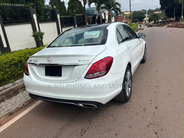 Mercedes-Benz C300 Luxury 4matic Sedan AWD (2.0L 4cyl 7A) 2017 White