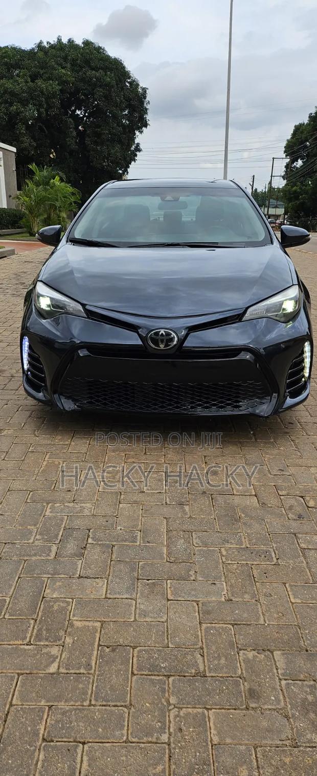 Toyota Corolla 2018 Gray