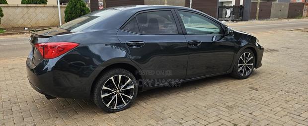 Toyota Corolla 2018 Gray