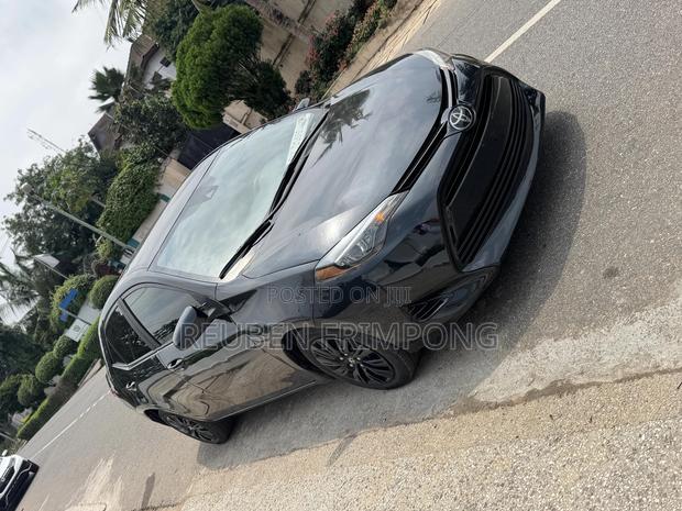 Toyota Corolla LE (1.8L 4cyl 2A) 2018 Black
