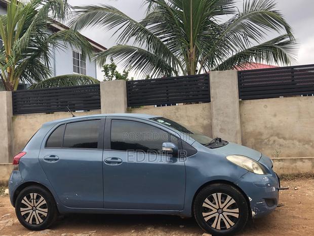 Toyota Vitz 1.0 FWD 5dr 2012