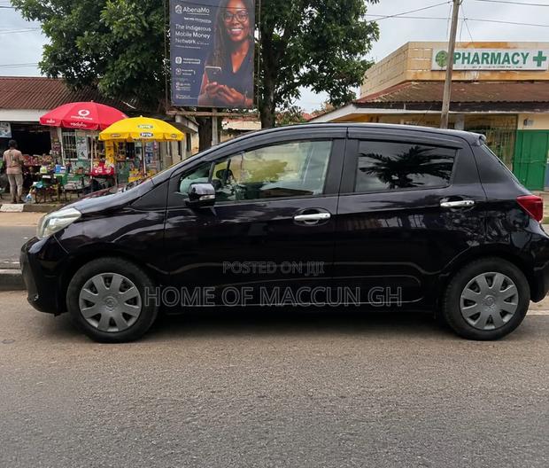 Toyota Vitz 1.3 AWD 5dr 2015