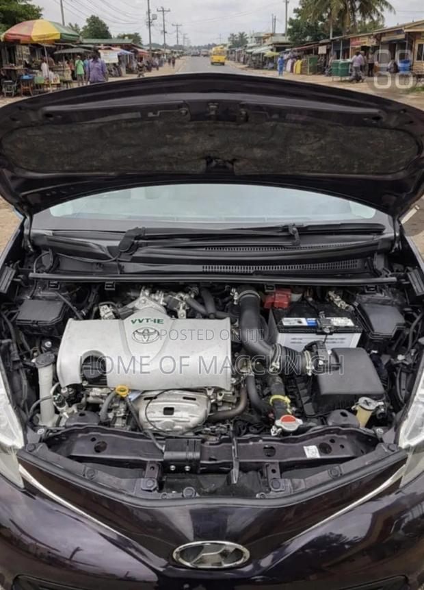 Toyota Vitz 1.3 AWD 5dr 2015