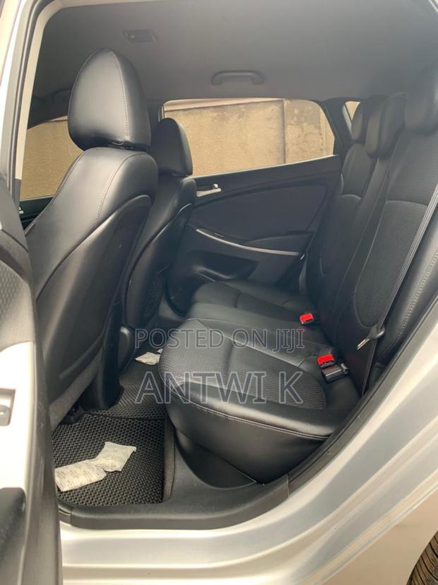 Hyundai Accent 2017 Silver