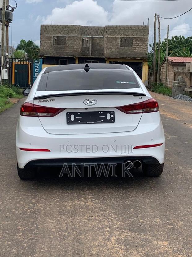 Hyundai Avante 2018 White