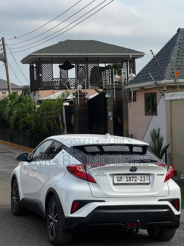 Toyota C-HR XLE FWD 2020 White
