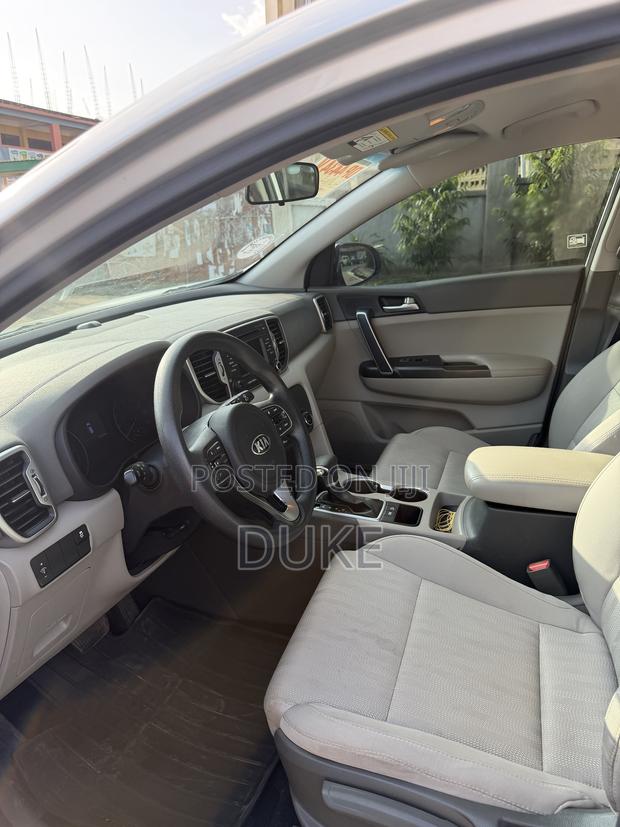 Kia Sportage LX 4dr SUV (2.4L 4cyl 6A) 2017 Gray