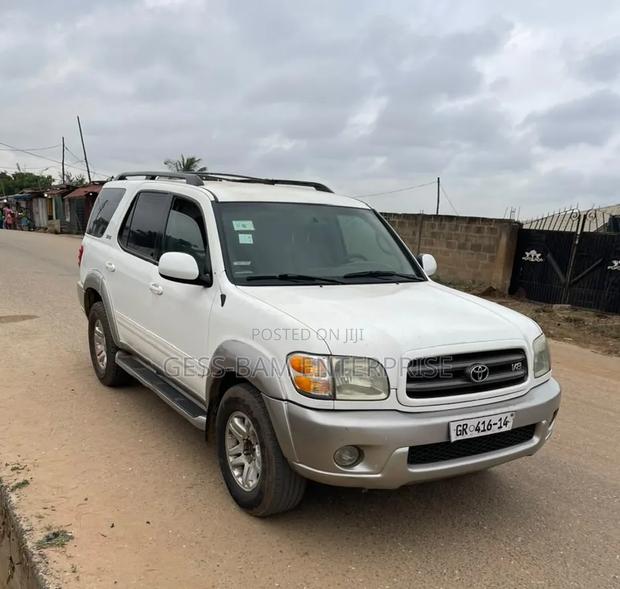 Toyota Sequoia 2004 White