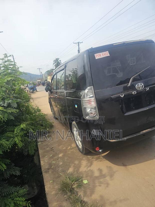 Toyota Voxy 2013 Black