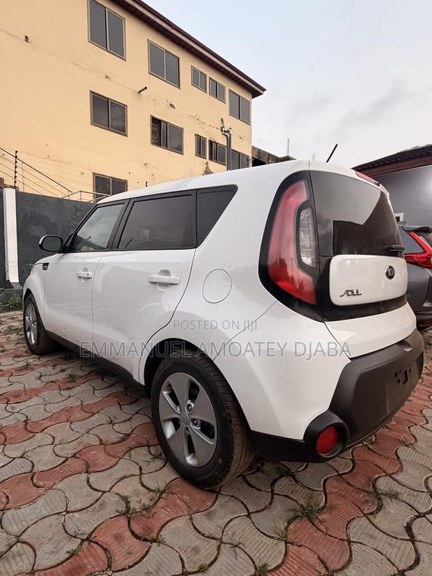 Kia Soul 4dr Wagon (1.6L 4cyl 6A) 2015 White