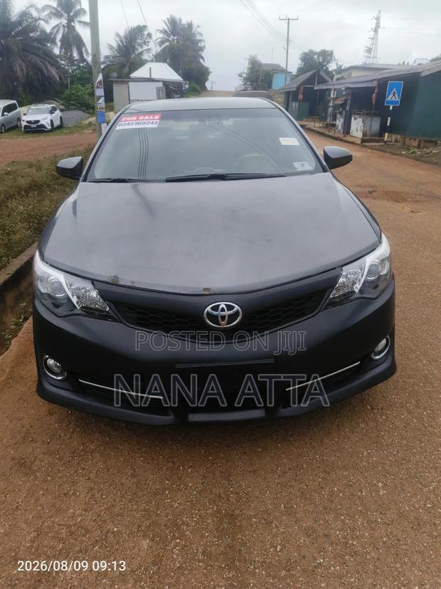 Toyota Camry 2014 Gray