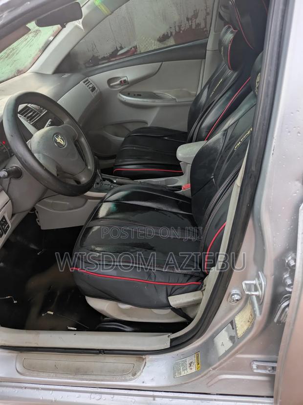 Toyota Corolla 2009 Silver