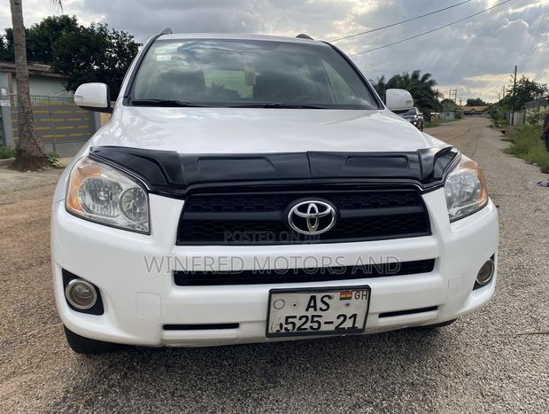 Toyota RAV4 2.5 4x4 2012 White