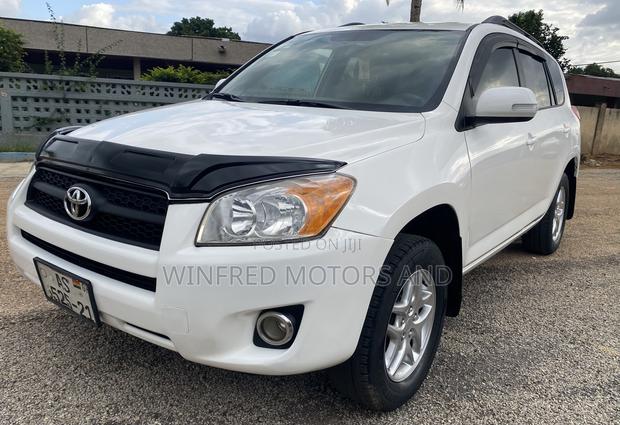 Toyota RAV4 2.5 4x4 2012 White