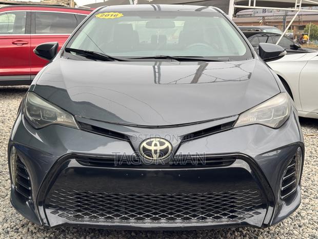 Toyota Corolla SE 4dr Sedan (1.8L 4cyl CVT) 2017 Gray