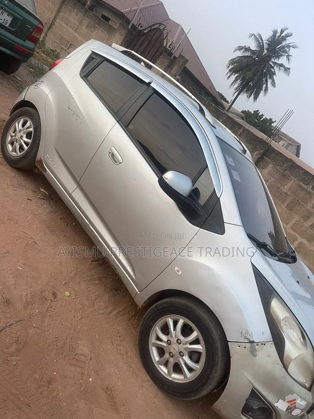 Chevrolet Spark 1LT 2013 Silver