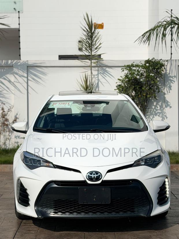 Toyota Corolla SE 4dr Sedan (1.8L 4cyl CVT) 2017 White