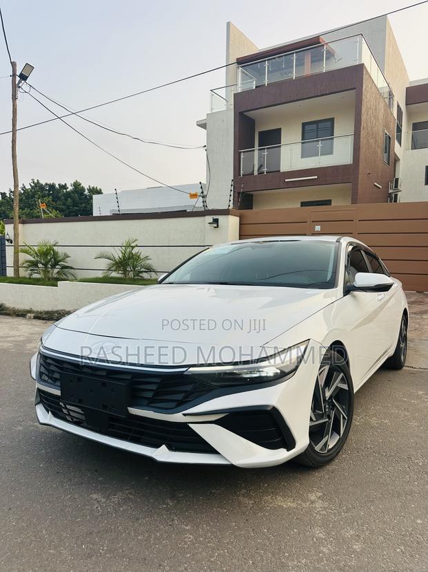 Hyundai Elantra SEL Sport IVT 2025 White