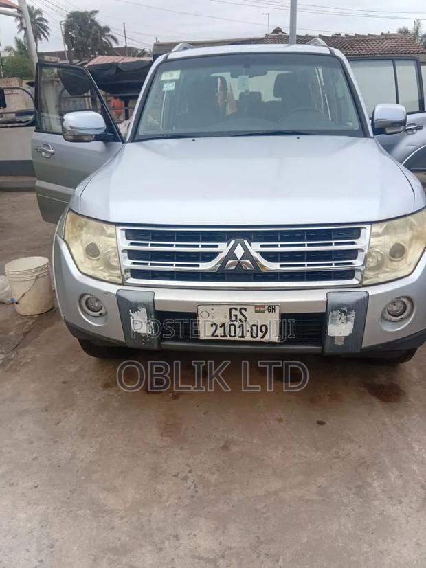 Mitsubishi Pajero 2019 Gray