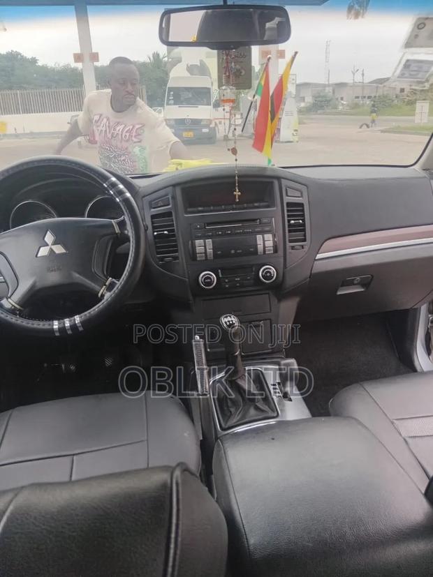 Mitsubishi Pajero 2019 Gray