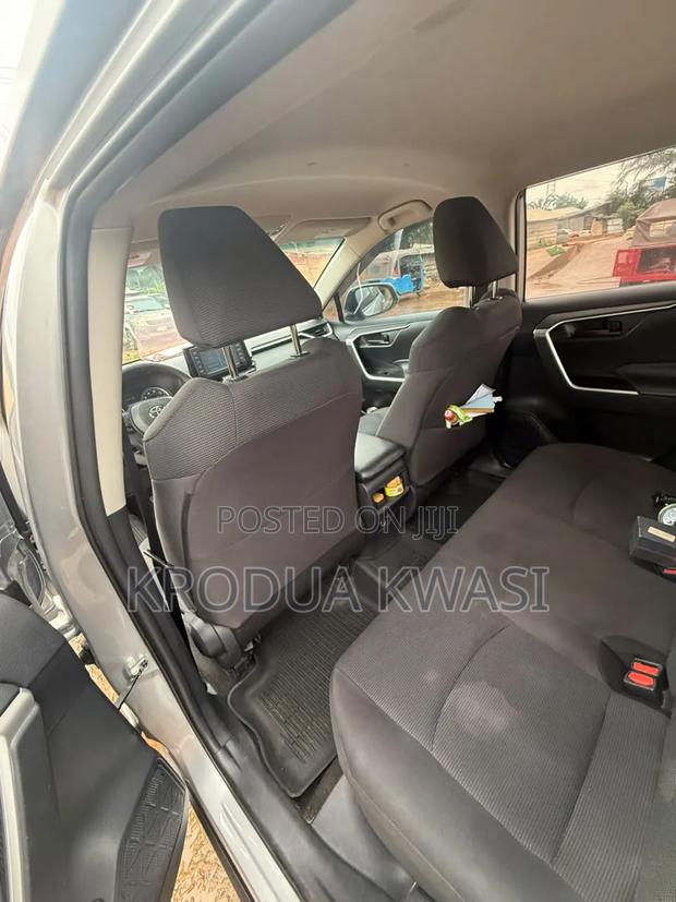 Toyota RAV4 2019 Silver