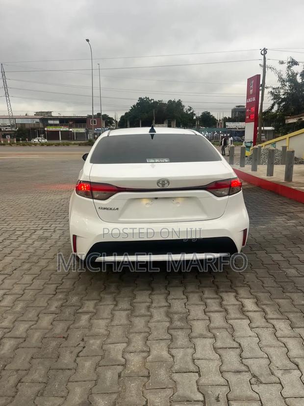 Toyota Corolla 2022 White