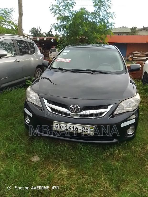Toyota Corolla 2015 Black