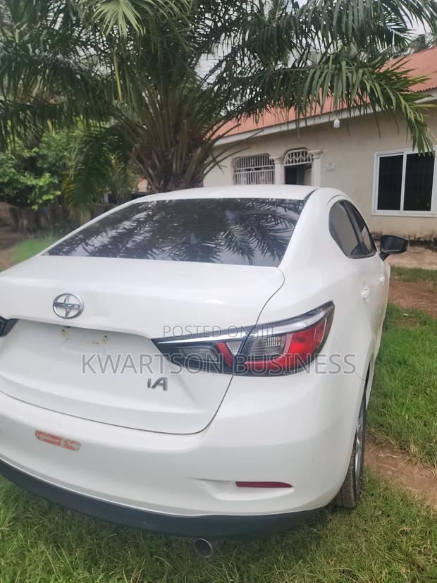 Toyota Yaris iA 1.5 FWD 2017 White