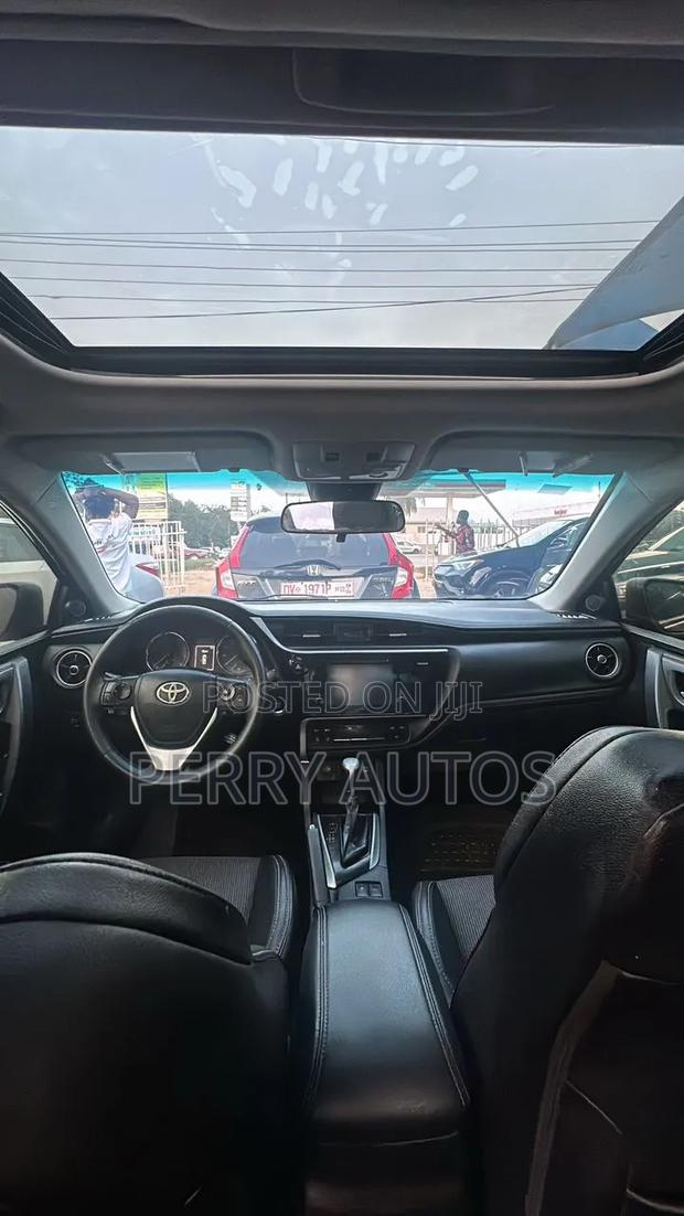 Toyota Corolla 2018 Black