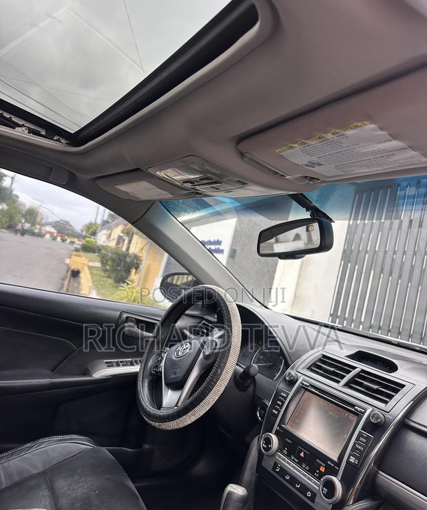 Toyota Camry SE 4dr Sedan (2.5L 4cyl 6A) 2014 White
