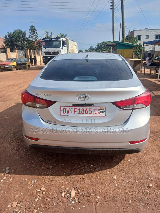 Hyundai Elantra SE 4dr Sedan (1.8L 4cyl 6A) 2014 Silver