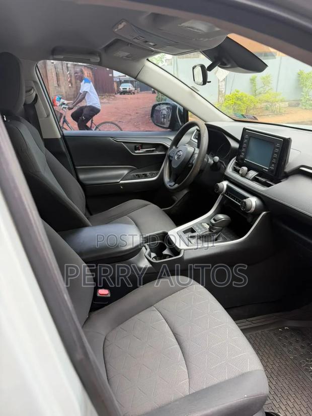 Toyota RAV4 2020 Green