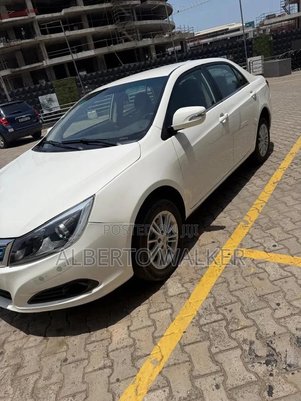 BYD E5 450 2018 White