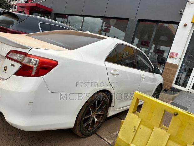 Toyota Camry 2014 White
