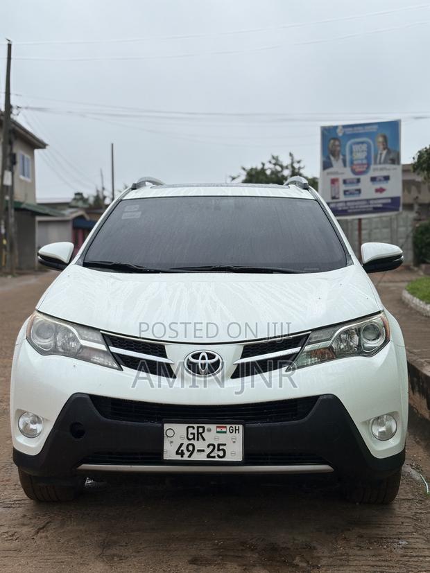Toyota RAV4 Limited 4dr SUV AWD (2.5L 4cyl 6A) 2015 White