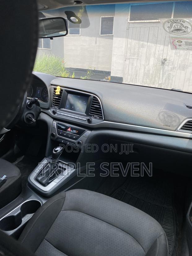 Hyundai Elantra 2017 Blue