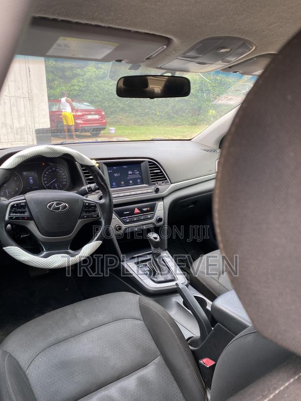 Hyundai Elantra 2017 Blue