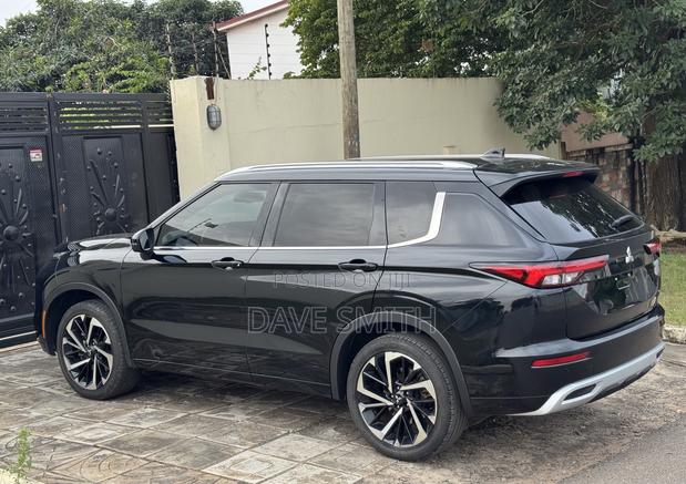 Mitsubishi Outlander SEL 2022 Black