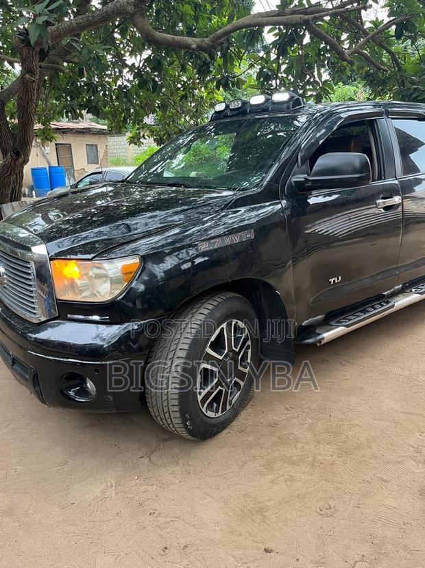 Toyota Tundra CrewMax Limited 5.7L 2012 Black