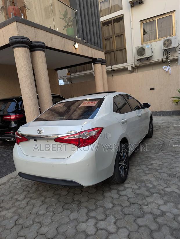 Toyota Corolla 2016 White