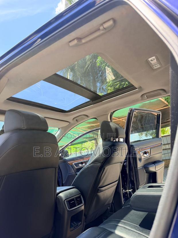 Honda CR-V Touring AWD 2018 Blue