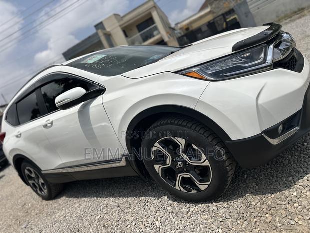 Honda CR-V Touring AWD 2018 White