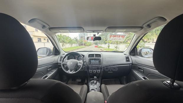 Mitsubishi Outlander 2016 Gray