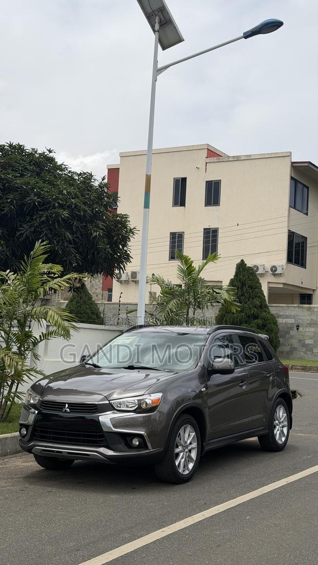 Mitsubishi Outlander 2016 Gray