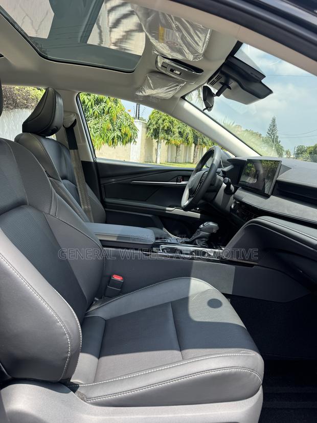 New Toyota Camry SE AWD 2024 Black