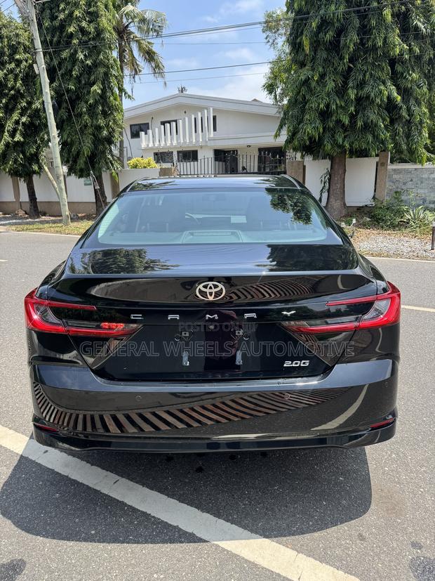 New Toyota Camry SE AWD 2024 Black