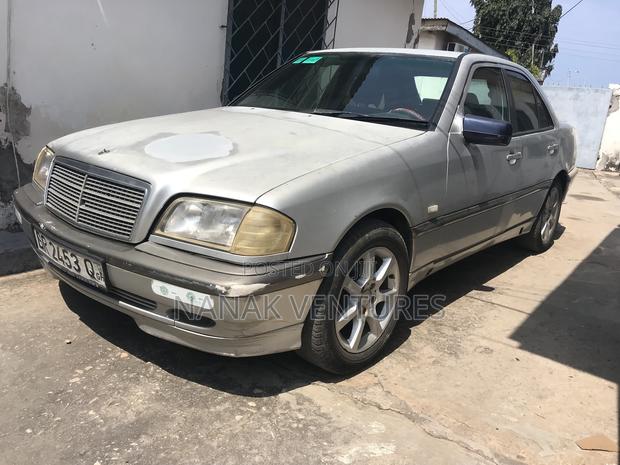Mercedes-Benz C180 2002 Silver
